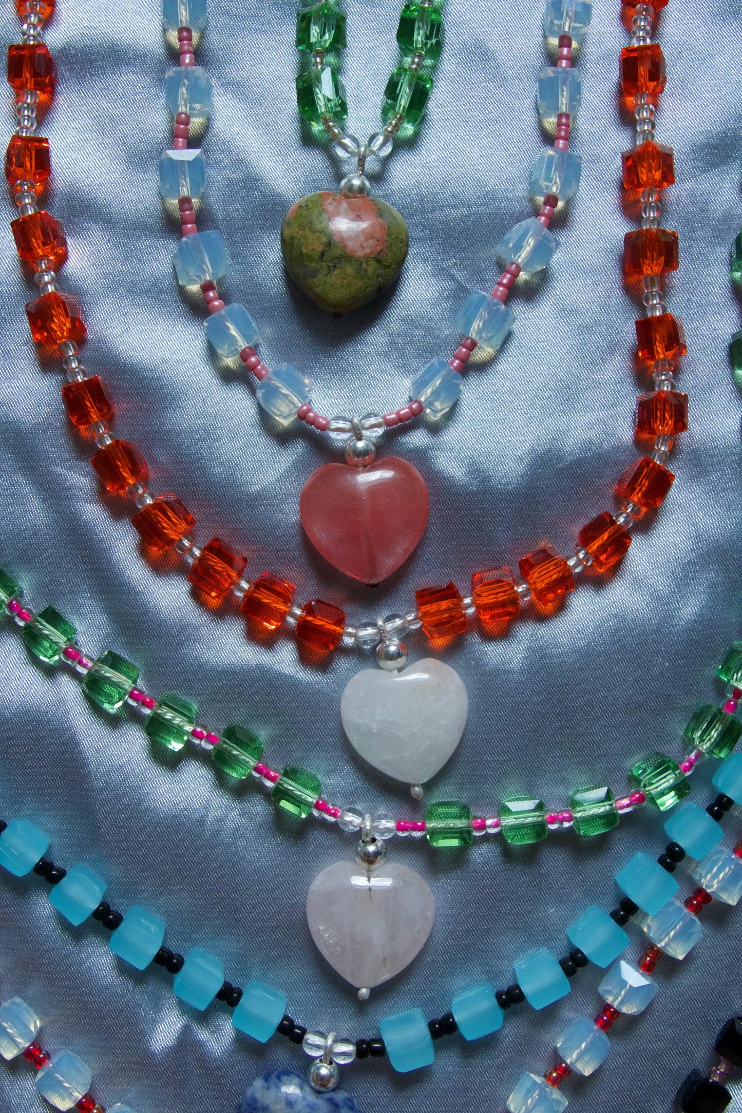 "CENTERPIECE" NECKLACE green & pink