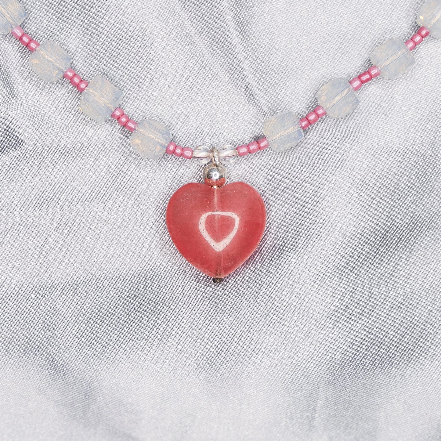 "CENTERPIECE" NECKLACE milky & pink