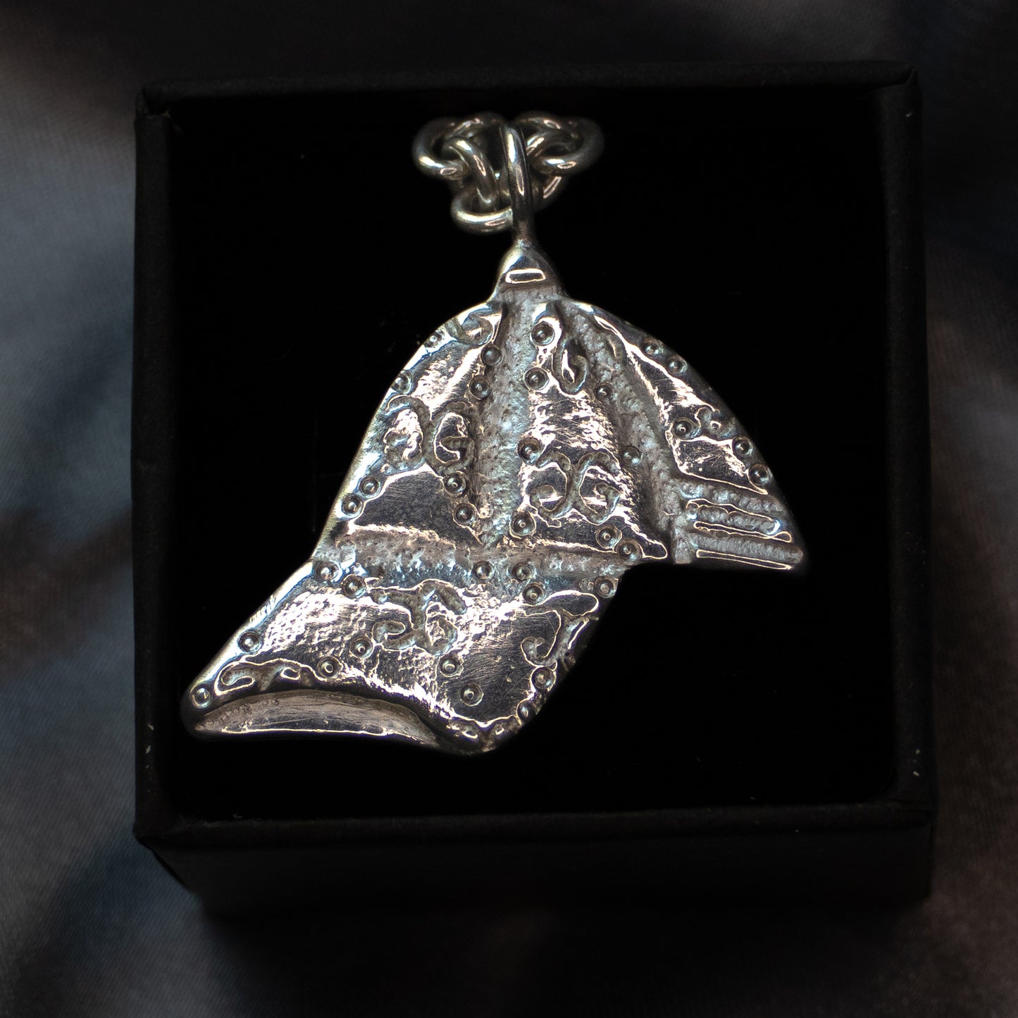 "GG CAP" PENDANT