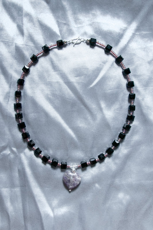"CENTERPIECE" NECKLACE black &amp; purple