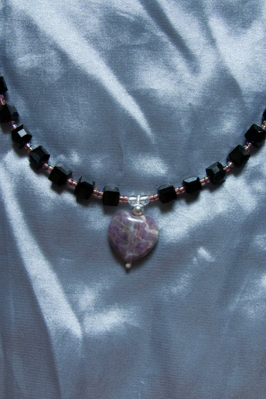 "CENTERPIECE" NECKLACE black &amp; purple