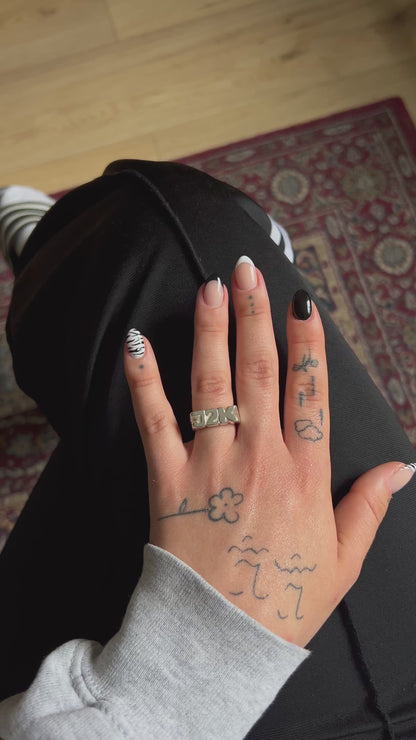 CUSTOM NAME RING